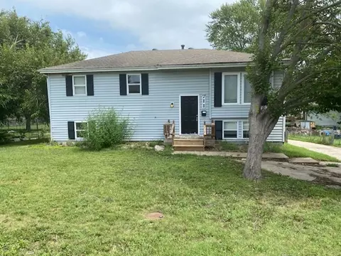 711 S Scott Ave, Belton, MO 64012