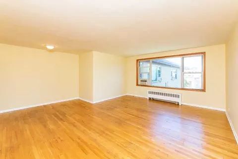 2625 W Fitch Ave #3F, Chicago, IL 60645