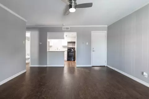 1126 N Bell Ave, Denton, TX 76209