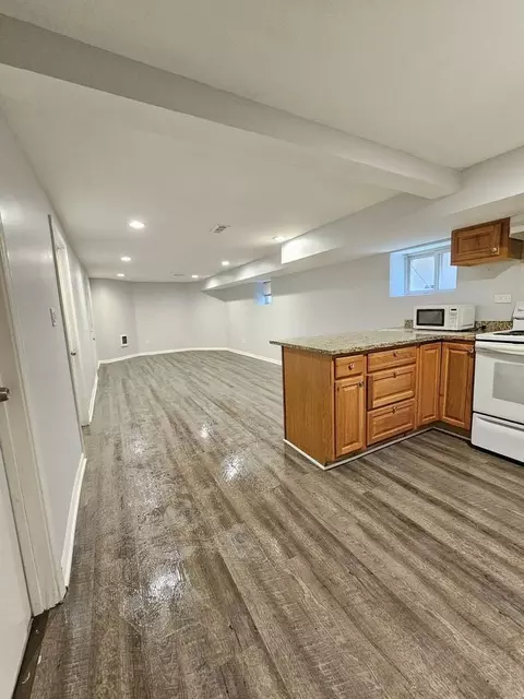 2850 N Nordica Ave, Chicago, IL 60634