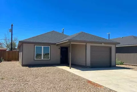 3106 E Cornell St, Lubbock, TX 79403