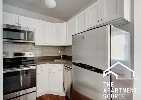 817 W Lakeside Pl #505, Chicago, IL 60640