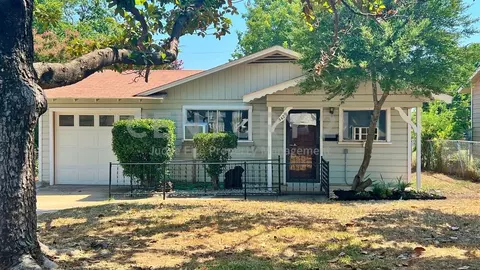 5429 Farnsworth Ave, Fort Worth, TX 76107