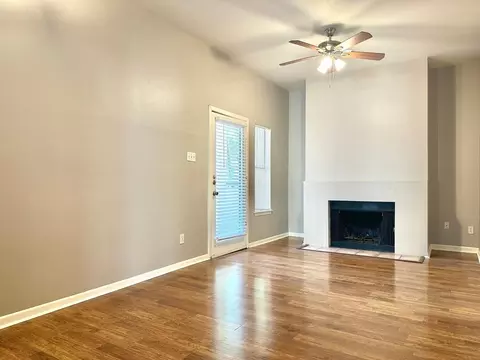 712 Graham Pl #204, Austin, TX 78705