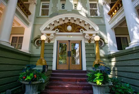 209 NW 23rd Ave #202, Portland, OR 97210