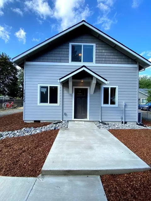 16435 Front Ave, Oregon City, OR 97045