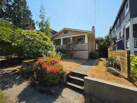 4009 NE 57th St, Seattle, WA 98105