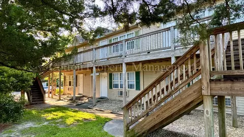 4516 Greentree Rd #11, Wilmington, NC 28405