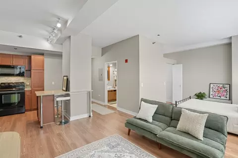 63 E Lake St, Chicago, IL 60601