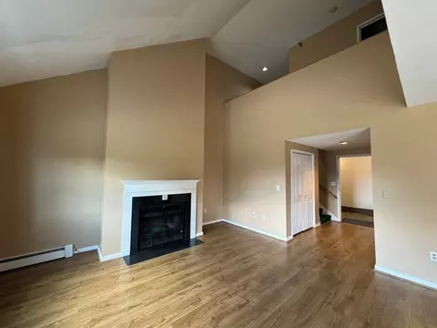 295 Hotel Rd #13, Brownsville, VT 05037