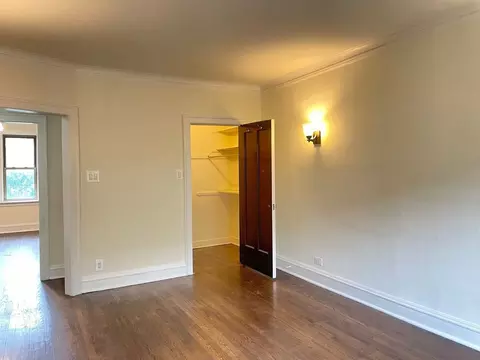 1725 W Thorndale Ave #2B, Chicago, IL 60660