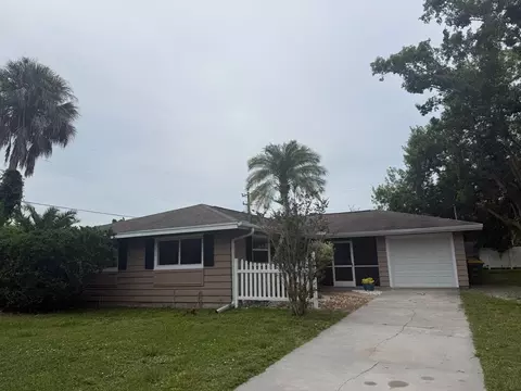 2588 Colorado St, Sarasota, FL 34237