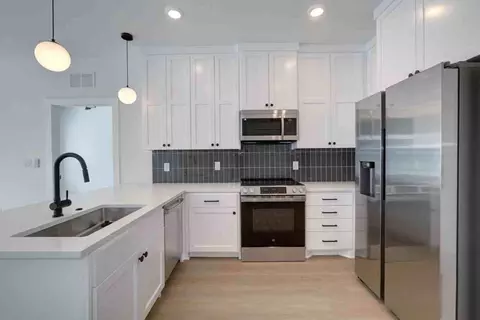 3000 Duval St, Austin, TX 78705