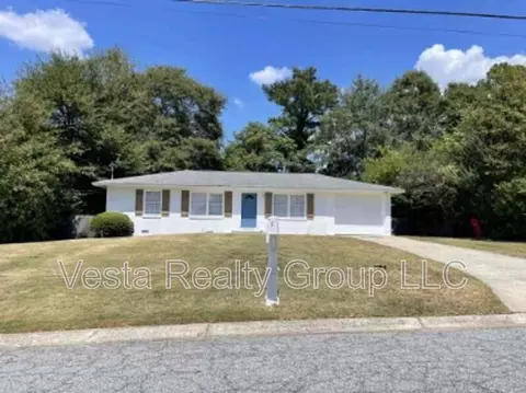 1595 Winston Dr, Macon, GA 31206