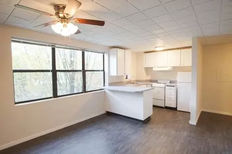 1715 NW Marshall St #201, Portland, OR 97209