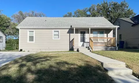 1922 N Chautauqua Ave, Wichita, KS 67214