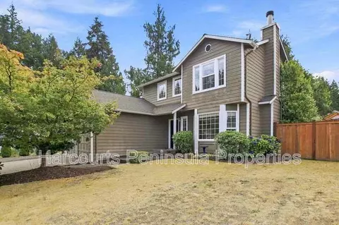 8491 Covina Loop NE, Bremerton, WA 98311