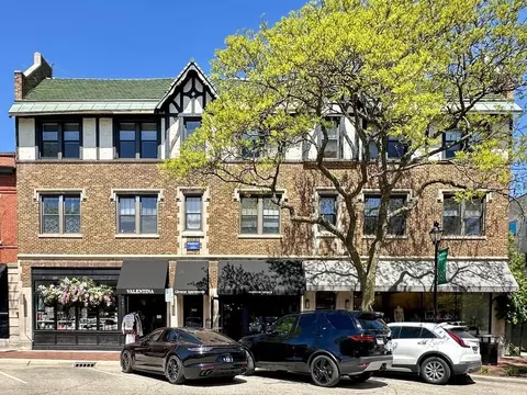 343 Park Ave #02, Glencoe, IL 60022