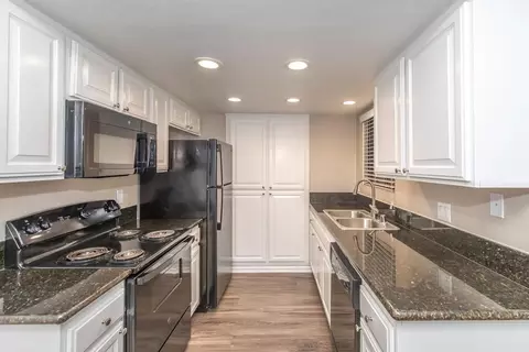 27444 Camden, Mission Viejo, CA 92692