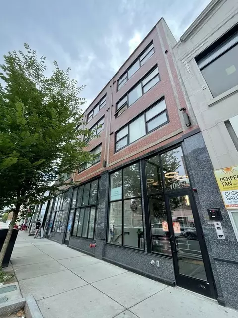 commonwealth ave, Brookline, MA 02445