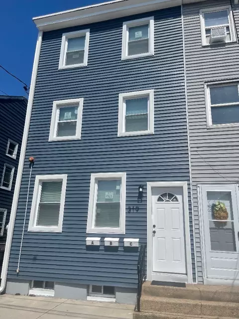 319 Mercer St #B, Gloucester City, NJ 08030