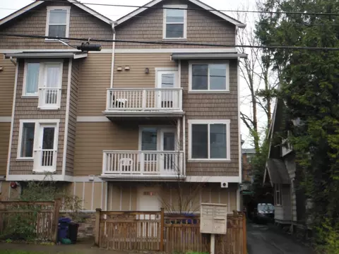 4218 7th Ave NE # A, Seattle, WA 98105