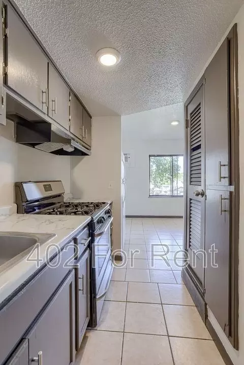 4513 Lafayette Ave, Omaha, NE 68132