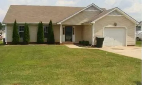 1802 Saint Charles Ln, Greensboro, NC 27405