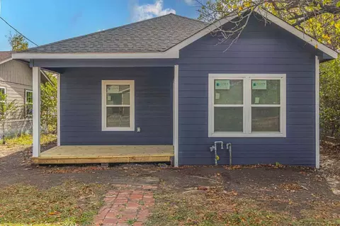 815 E 16th Ave, Corsicana, TX 75110
