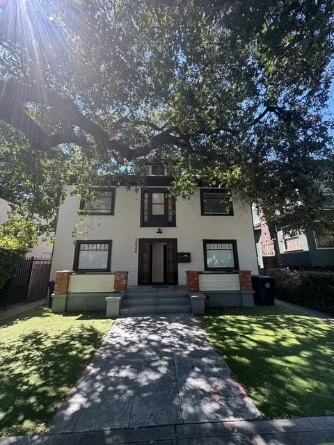 2424 L St #2, Sacramento, CA 95816