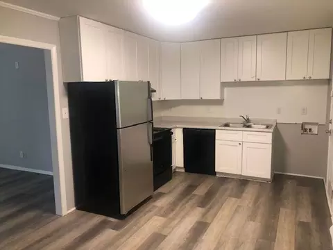 423 Edgegreen Dr, Charlotte, NC 28217