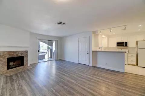 6867 Tamarus St, Las Vegas, NV 89119
