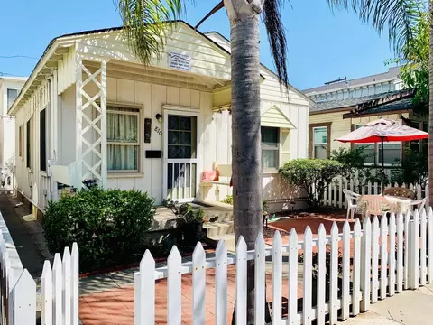 810 Ostend Ct, San Diego, CA 92109