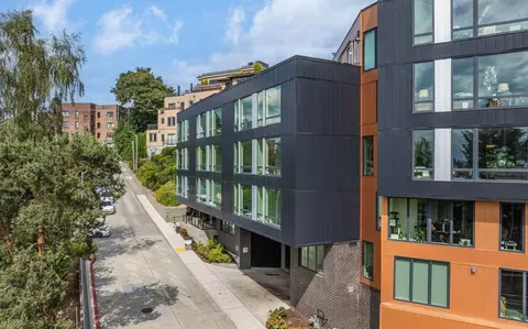 736 Bellevue Pl E, Seattle, WA 98102