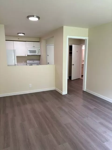 22816 Edmonds Way, Edmonds, WA 98020