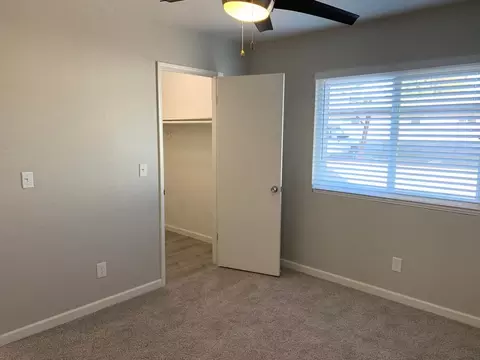 3221 N 36th St, Phoenix, AZ 85018