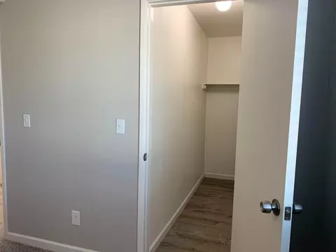 3221 N 36th St, Phoenix, AZ 85018