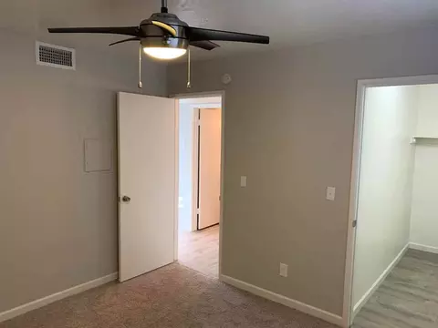 3221 N 36th St, Phoenix, AZ 85018