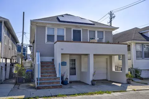 26 Indiana Ave, Long Beach, NY 11561