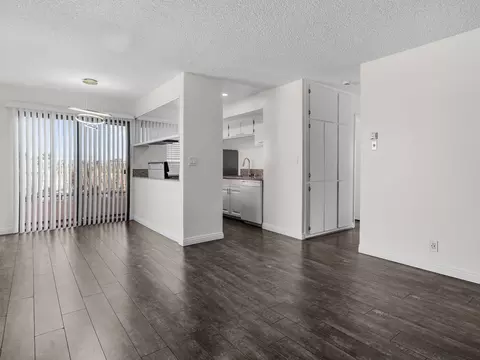 1168 E 10th St #224B, Long Beach, CA 90813
