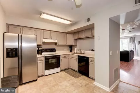 9668 Hastings Dr, Columbia, MD 21046
