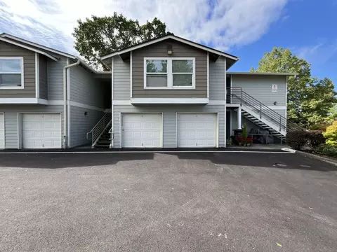 15074 NW Central Dr #307, Oak Hills, OR 97229