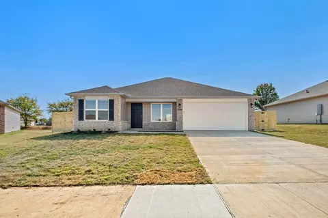 2705 Trout St, Pea Ridge, AR 72751