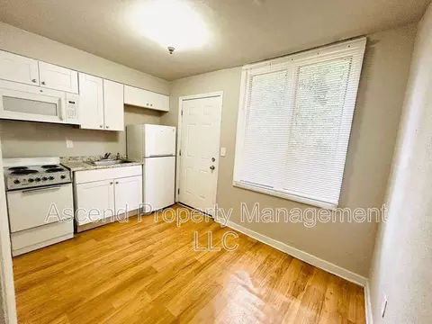 217 Sequoia Dr #B, Chattanooga, TN 37411
