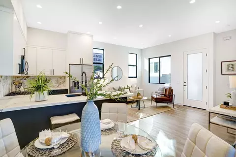 2041 Diamond St, San Diego, CA 92109