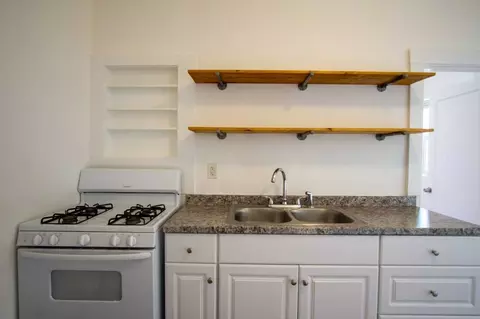 2044 N Kilpatrick St #310, Portland, OR 97217