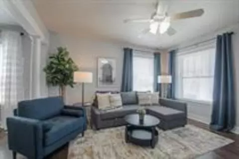 3833 Central St, Kansas City, MO 64111