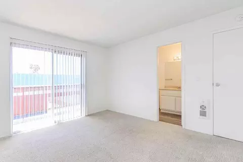 909 S Knott Ave, Anaheim, CA 92804