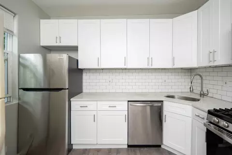 2326 15th St #2, Troy, NY 12180