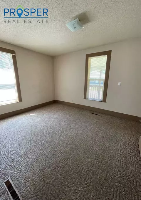 315 9th Ave, Eau Claire, WI 54703